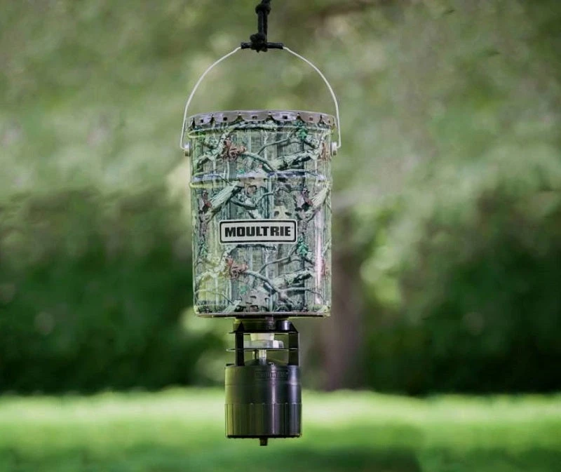 Moultrie Pro Hunter 6.5 Gal. Hanging Deer Feeder Hunting 6 Moultrie Pro Hunter 6.5 Gal. Hanging Deer Feeder Hunting