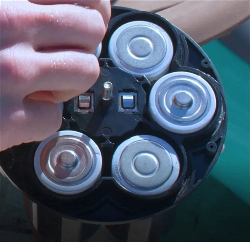 PoolCandy TubeRunner Motorized Jumbo Pool Tube PC3025TR PoolCandy TubeRunner Motorized Jumbo Pool Tube PC3025TR